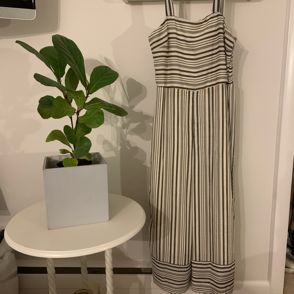 Wide leg jumpsuit